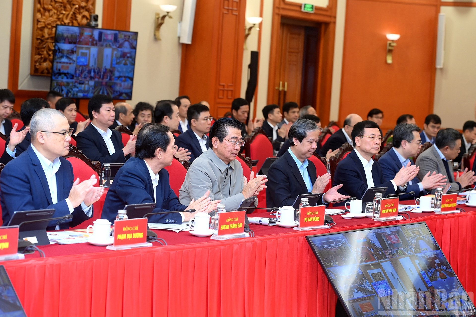 ndo_br_a8-bnd-3867.jpg