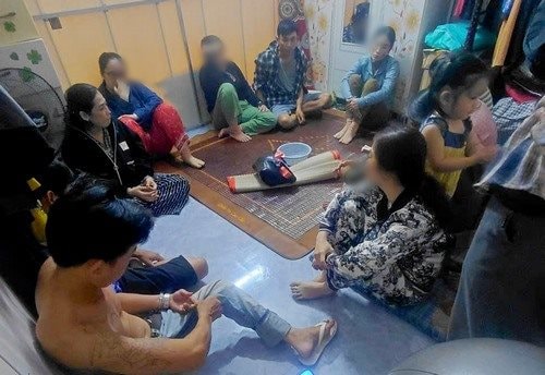 Mượn nhà để tổ chức đánh bạc