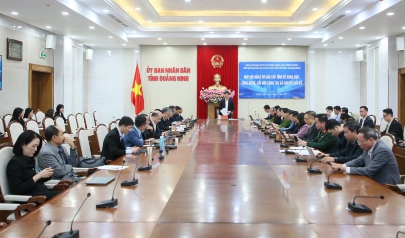 quang-canh-phien-hop-.jpeg