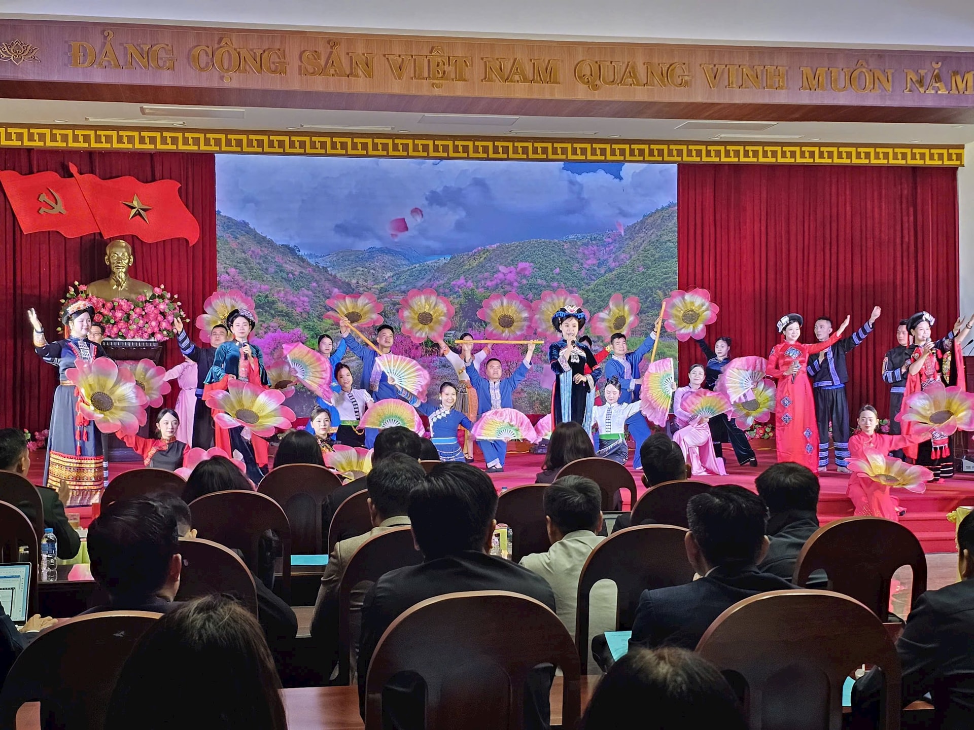 van-nghe.jpg