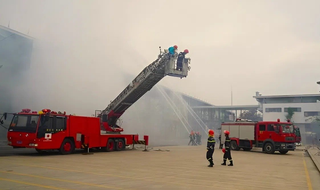 Gần 1.500 người tham gia diễn tập PCCC tại Thái Nguyên