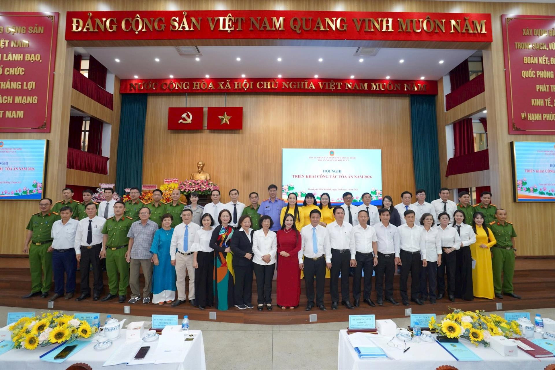 lanh-dao-cac-don-vi-phoi-hop(1).jpg