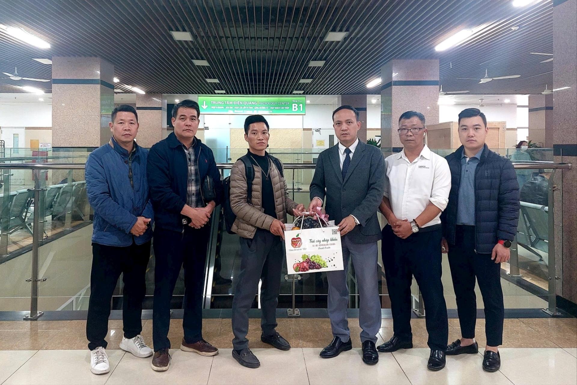 Bảo hiểm Tasco hỗ trợ bồi thường nạn nhân vụ tai nạn xe khách ở Lào Cai