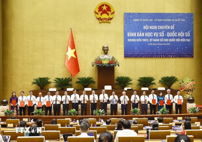 ttxvn-tong-bi-thu-du-hoi-nghi-chuyen-de-binh-dan-hoc-vu-so-quoc-hoi-so-1.jpg