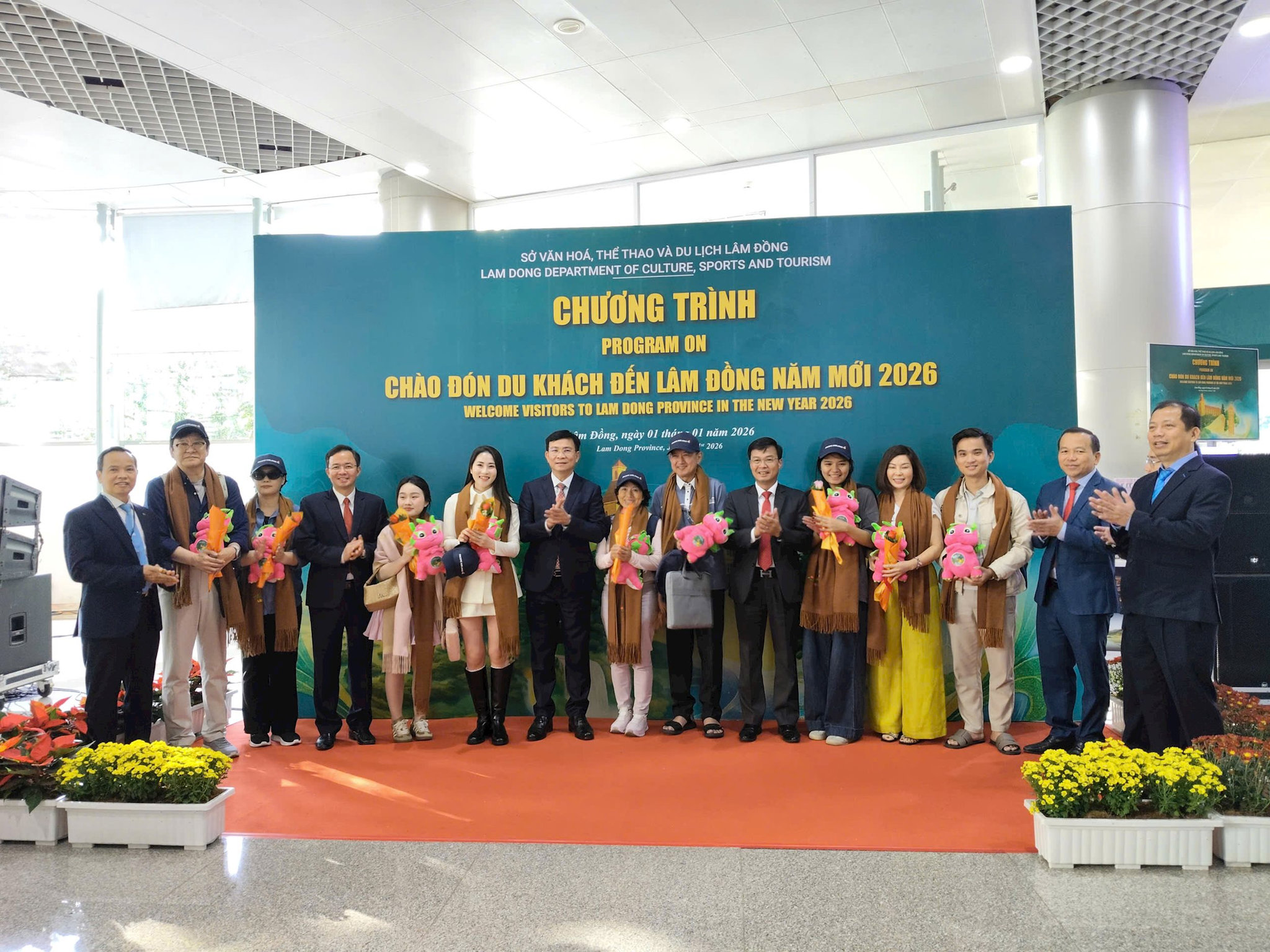 lam-dong-don-du-khach-nam-moi-2.jpg