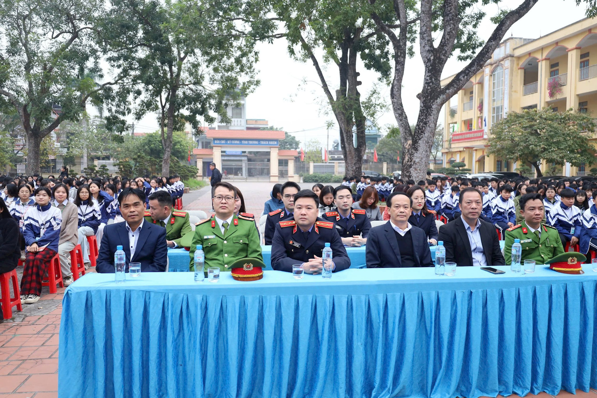 tuyen-truyen-1.jpg