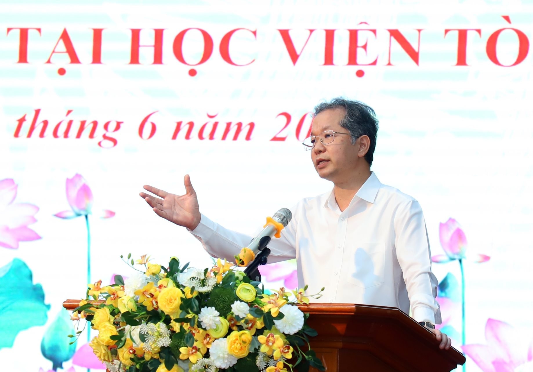 ca-tham-lam-viec-hvta-12-.jpg