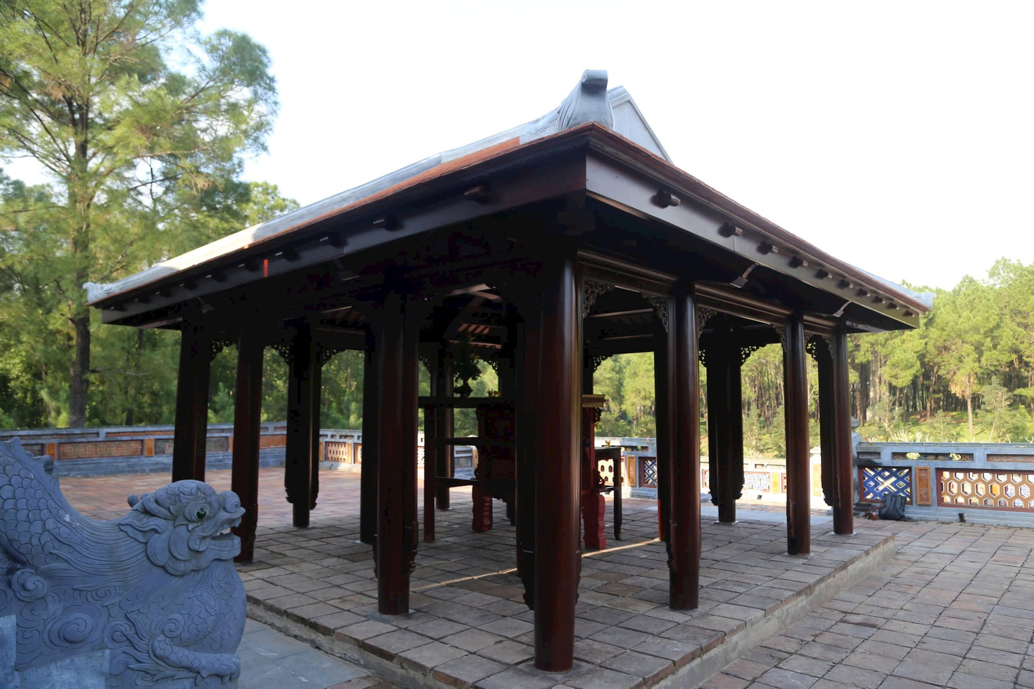 trung-tam-bao-ton-di-tich-co-do-hue-noi-gi-ve-cong-trinh-la-o-lang-mo-hoang-hau-tu-du-3-17676135568431497570915.jpg
