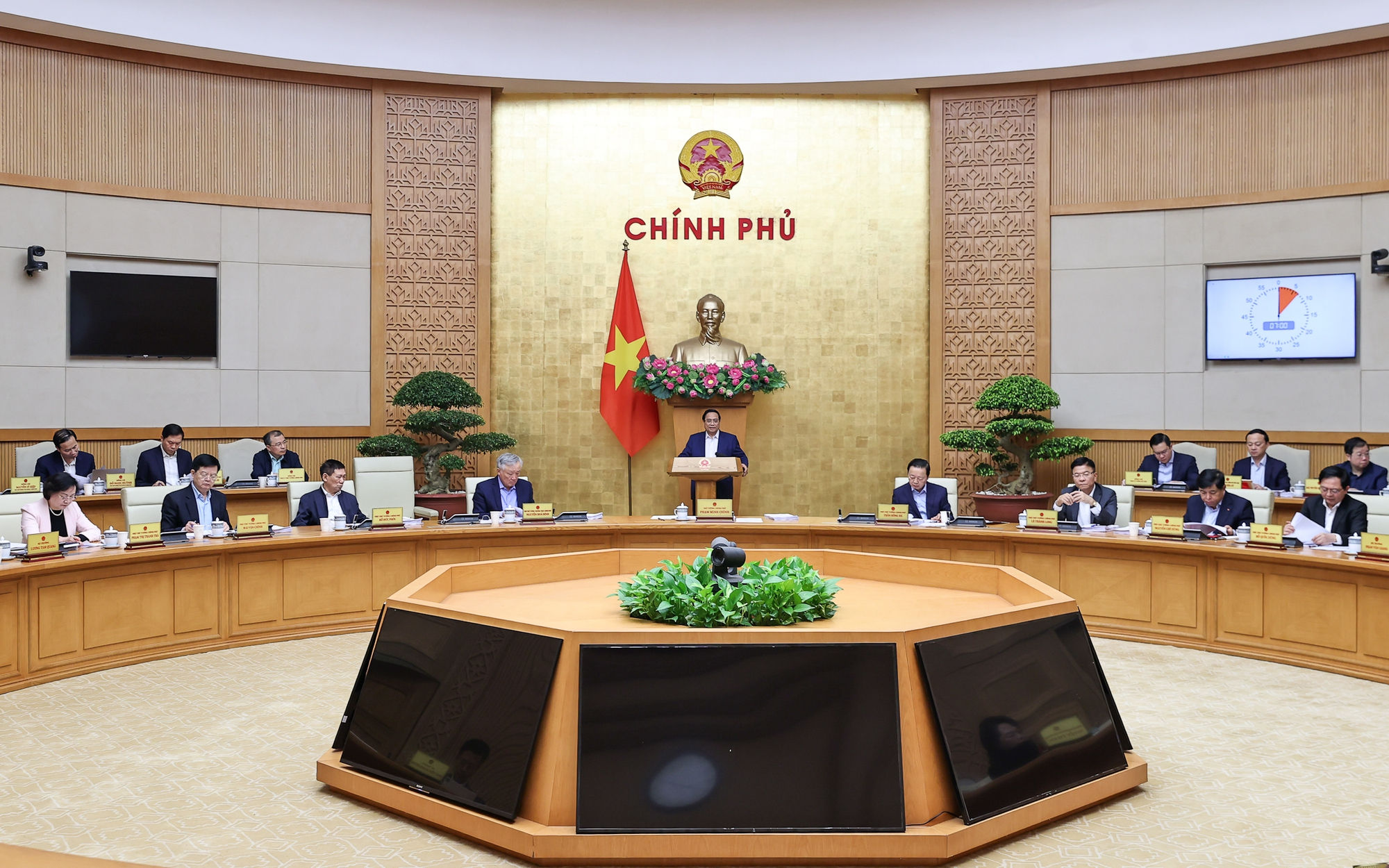THỦ TƯỚNG CHÍNH PHỦ PHẠM MINH CHÍNH TRẢ LỜI PHỎNG VẤN BÁO CHÍ NHÂN NĂM MỚI 2026- Ảnh 3. THỦ TƯỚNG CHÍNH PHỦ PHẠM MINH CHÍNH TRẢ LỜI PHỎNG VẤN BÁO CHÍ NHÂN NĂM MỚI 2026- Ảnh 3.