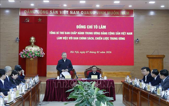 Tổng Bí thư Tô Lâm: Khơi dậy khát vọng cống hiến, vươn lên của dân tộc bằng tri thức và sáng tạo- Ảnh 2. Tổng Bí thư Tô Lâm: Khơi dậy khát vọng cống hiến, vươn lên của dân tộc bằng tri thức và sáng tạo- Ảnh 2.