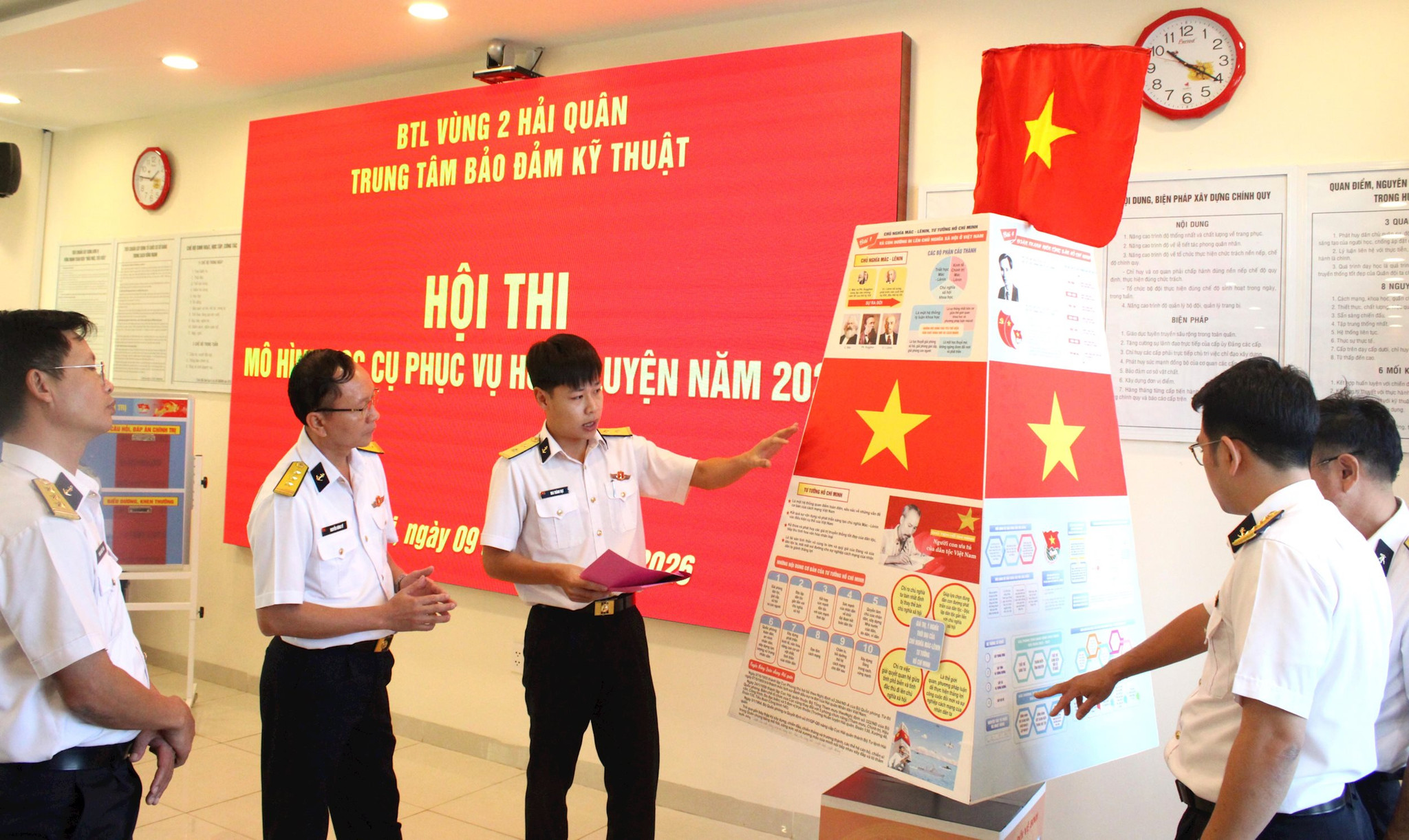 anh-4.-thuong-ta-nguyen-hung-vy-pho-chinh-uy-trung-tam-cham-thi-mo-hinh-ctd-ctct-nam-2026.jpg
