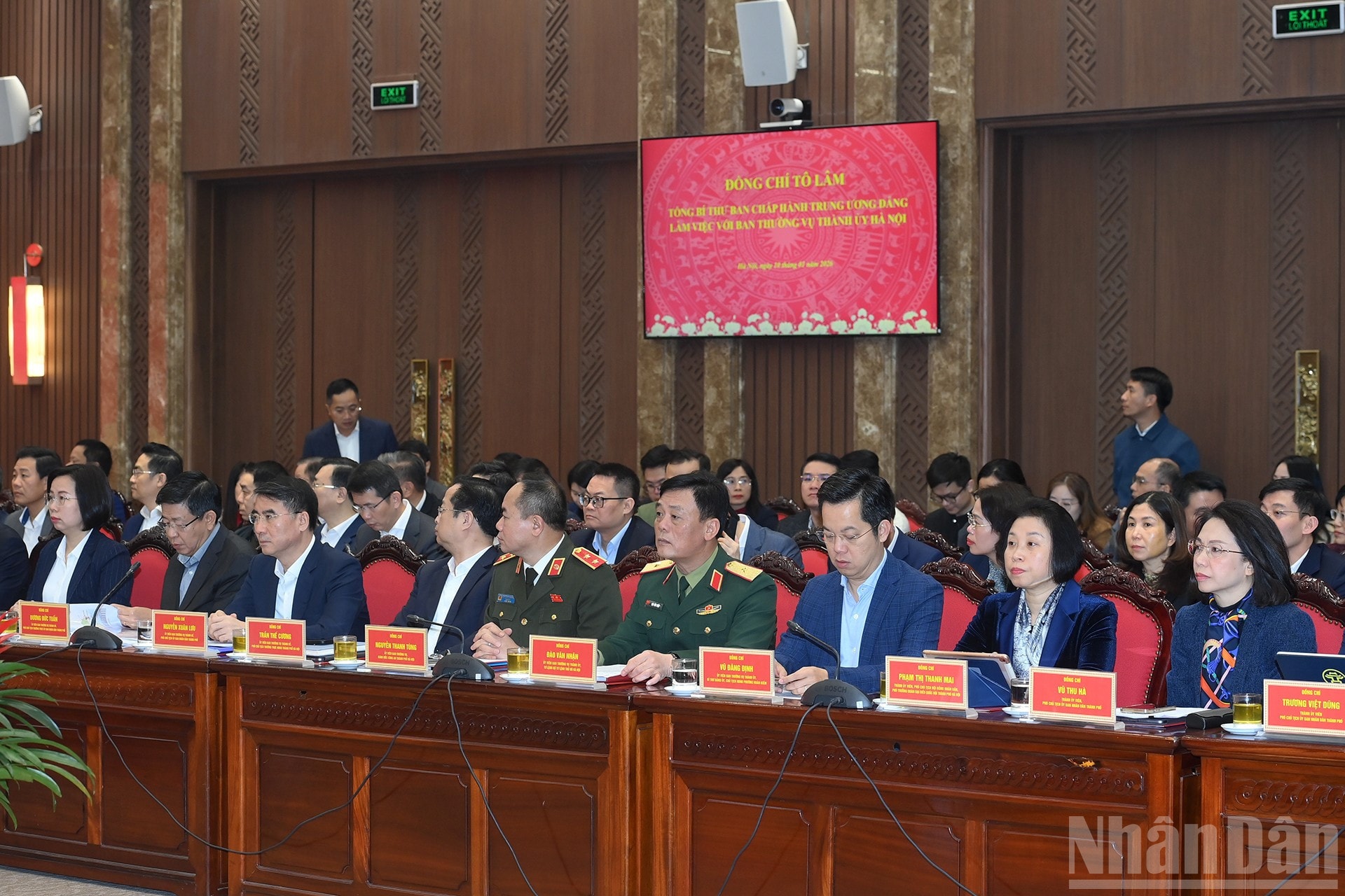 ndo_br_a7-bnd-7310.jpg