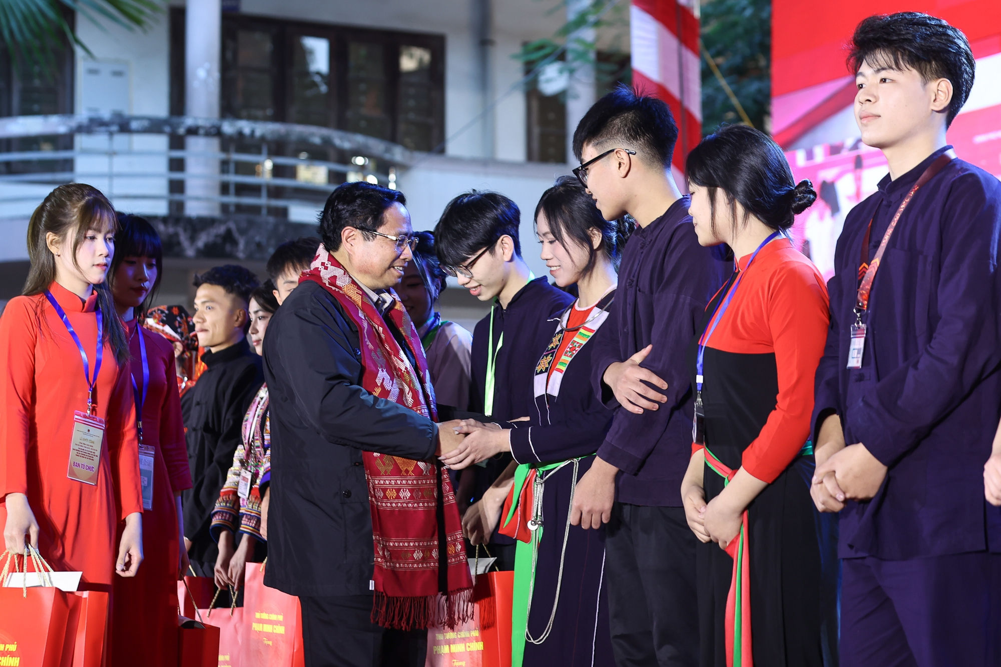 Thủ tướng dự khởi công 3 ngôi trường của Thủ tướng dự khởi công 3 ngôi trường của