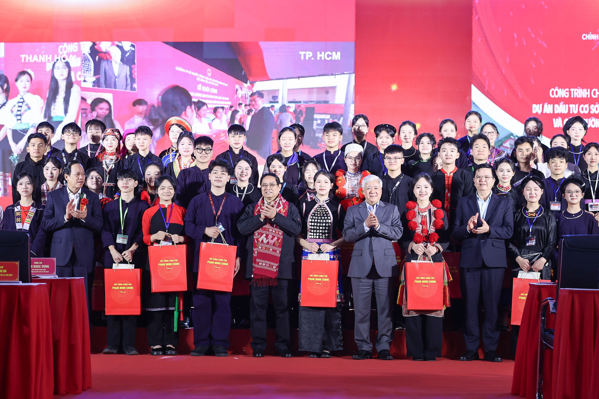 Thủ tướng dự khởi công 3 ngôi trường của Thủ tướng dự khởi công 3 ngôi trường của