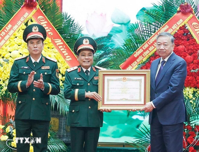 ttxvn-1401-tong-bi-thu-tong-cuc-hau-can-ky-thuat-9.jpg