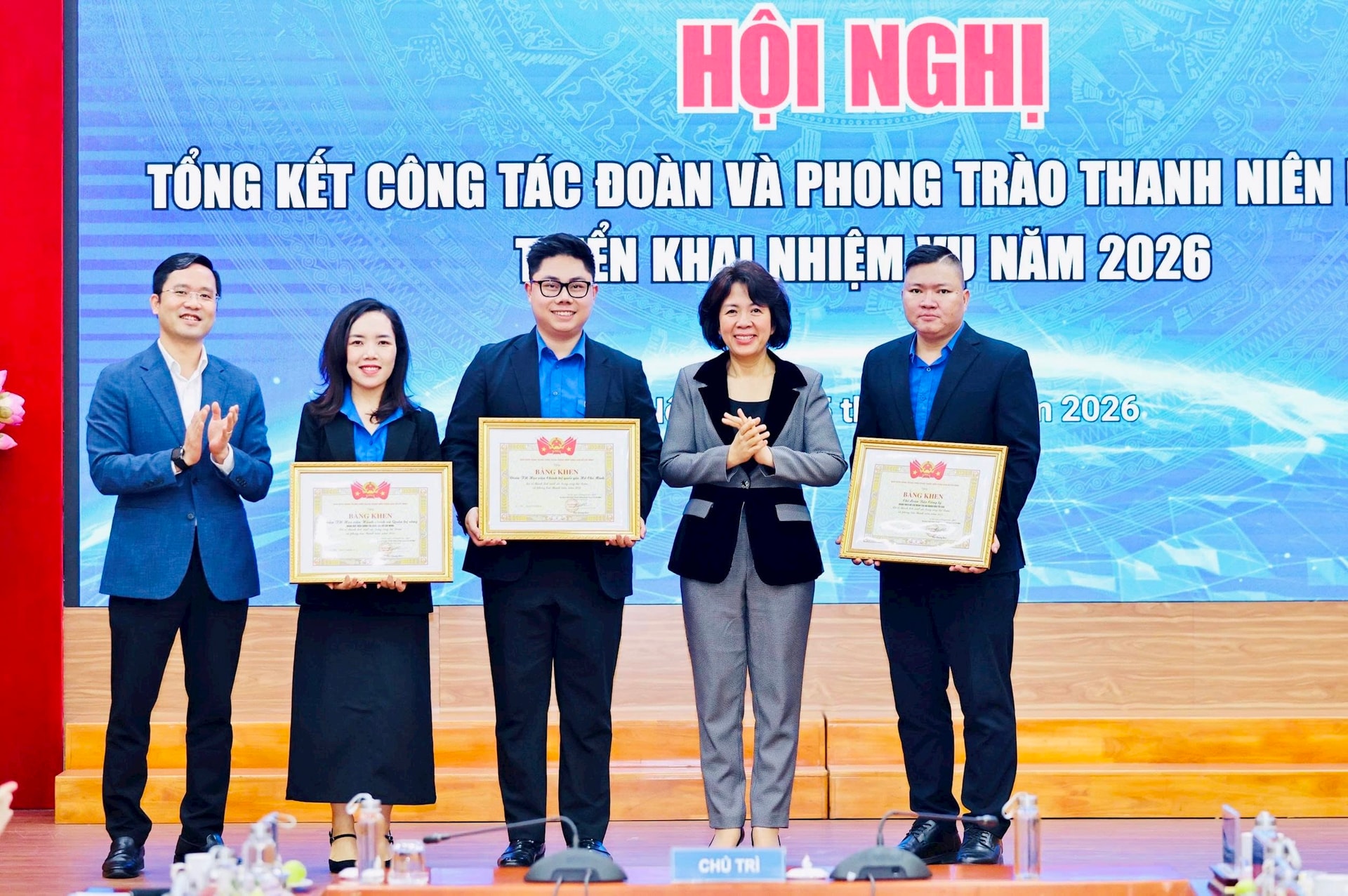 chinh.jpg