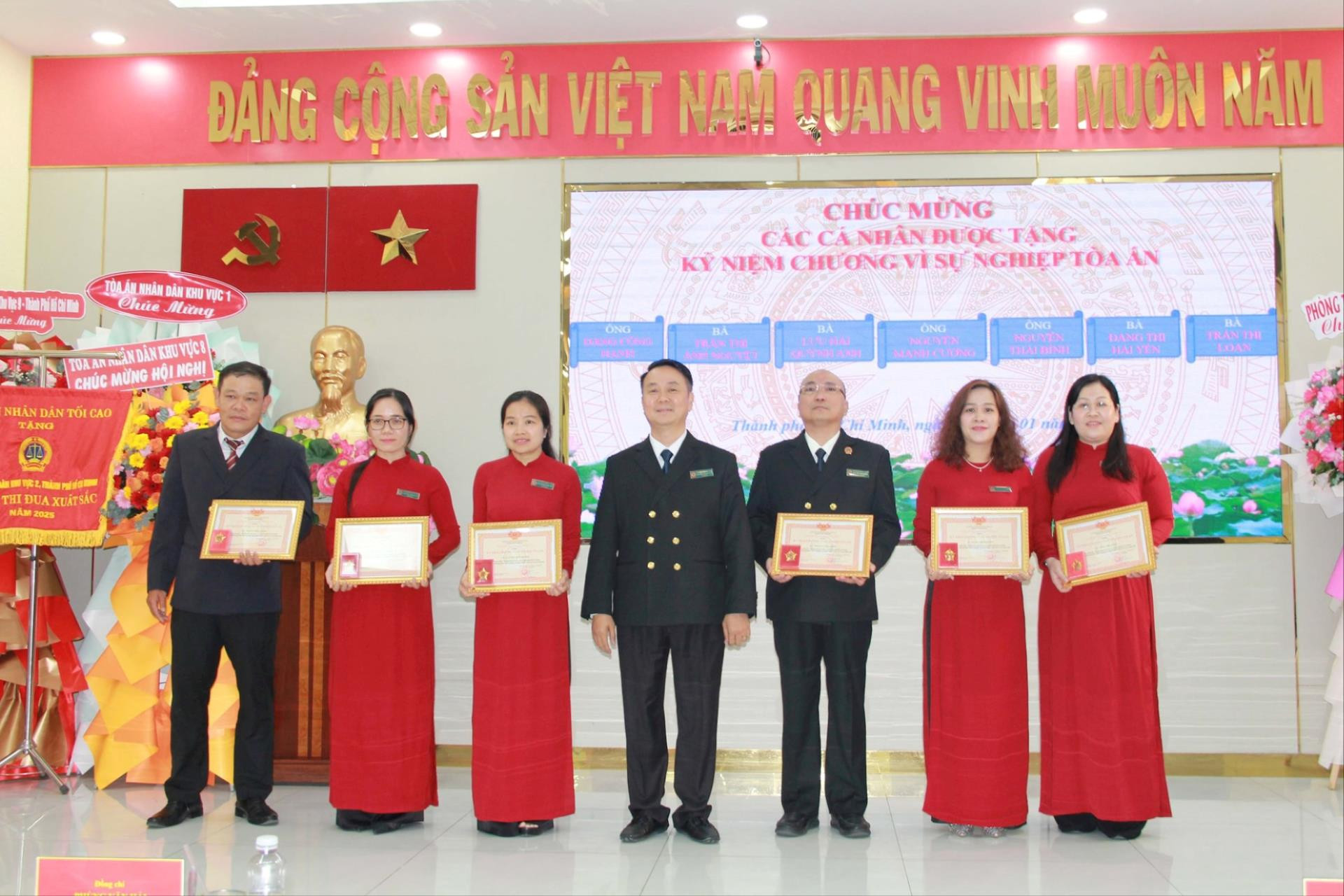 ky-niem-chuong-1(1).jpg
