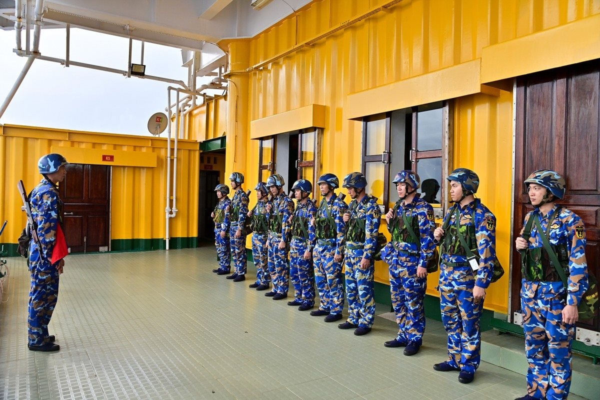 nhung-cot-moc-song-tren-bien-dong-thi-dua-lap-thanh-tich-chao-mung-dai-hoi-xiv-cua-dang-20260115103856.jpg