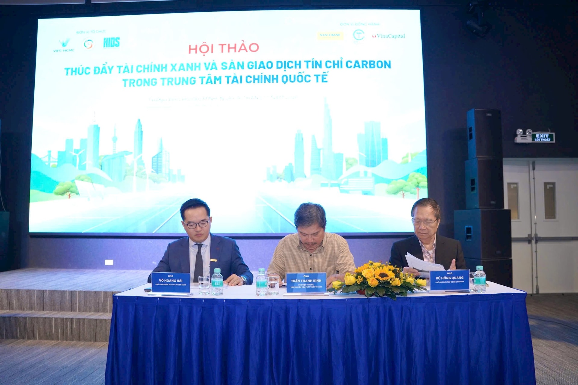 hoi-thao-tai-chinh-xanh-2-.jpg