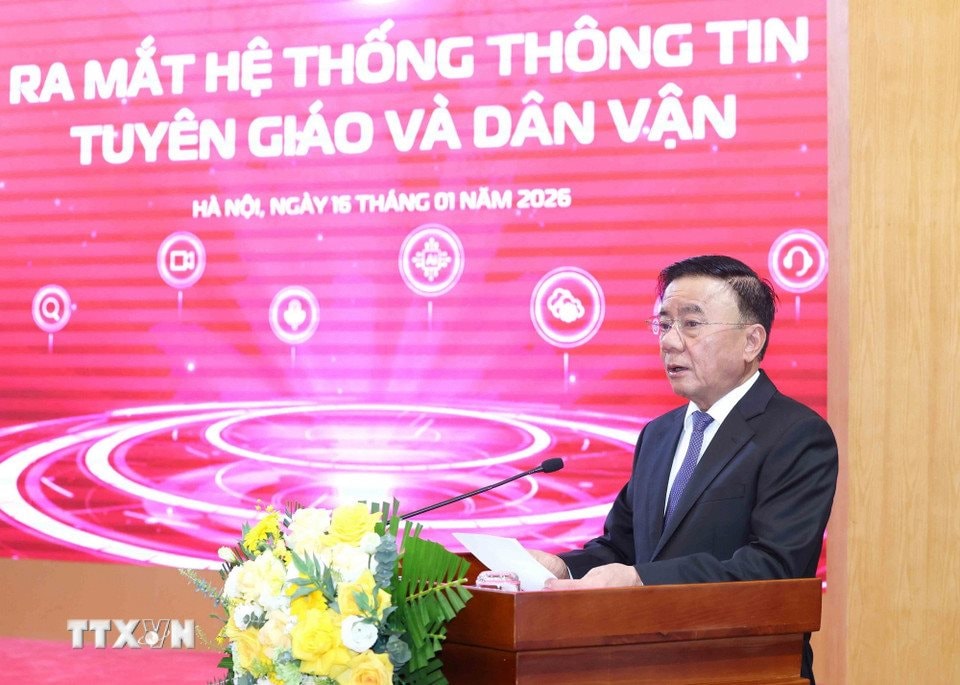 thuong-truc-ban-bi-thu-du-le-ra-mat-ung-dung-cua-nganh-tuyen-giao-va-dan-van-tren-dien-thoai-di-dong-8533199-7.jpg