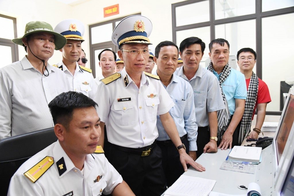 1-chuan-do-doc-ngo-van-thanh-va-lanh-dao-cac-tinh-thanh-pho-kiem-tra-dong-vien-kip-truc-tram-ra-da-595-trung-doan-551202.jpg