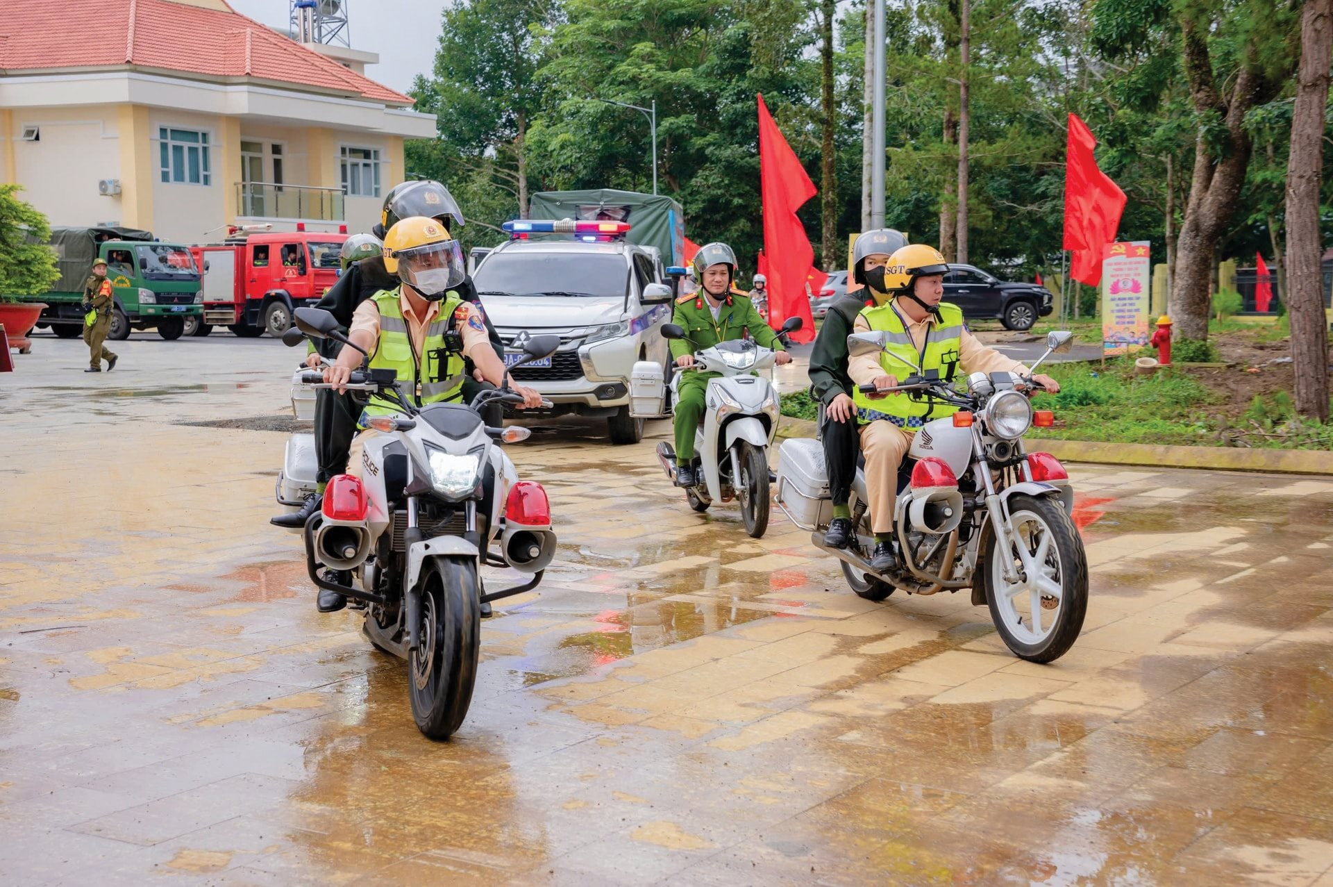 lam-dong-dai-hoi-dang-xiv-4.jpg