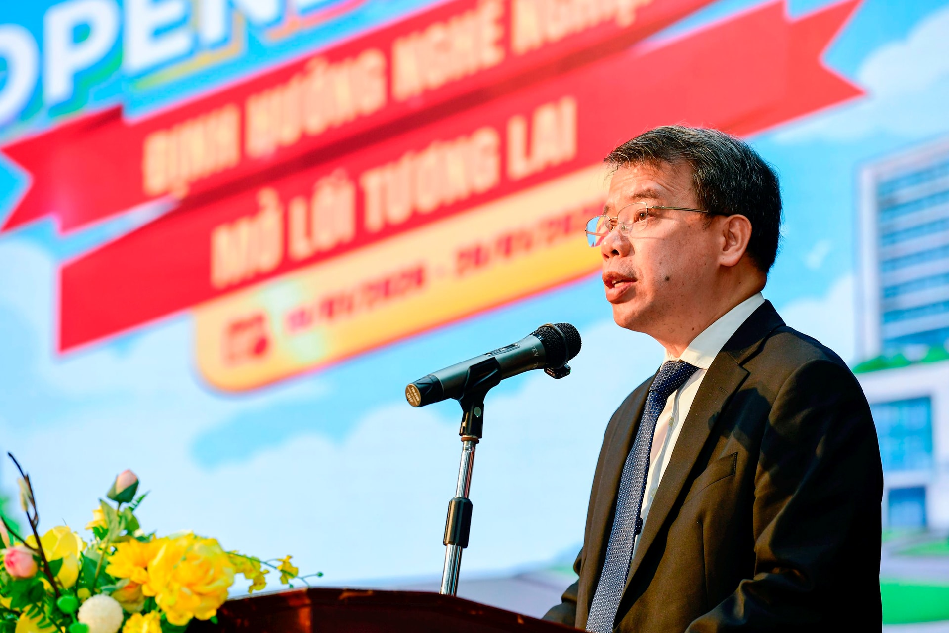 huy1.jpg