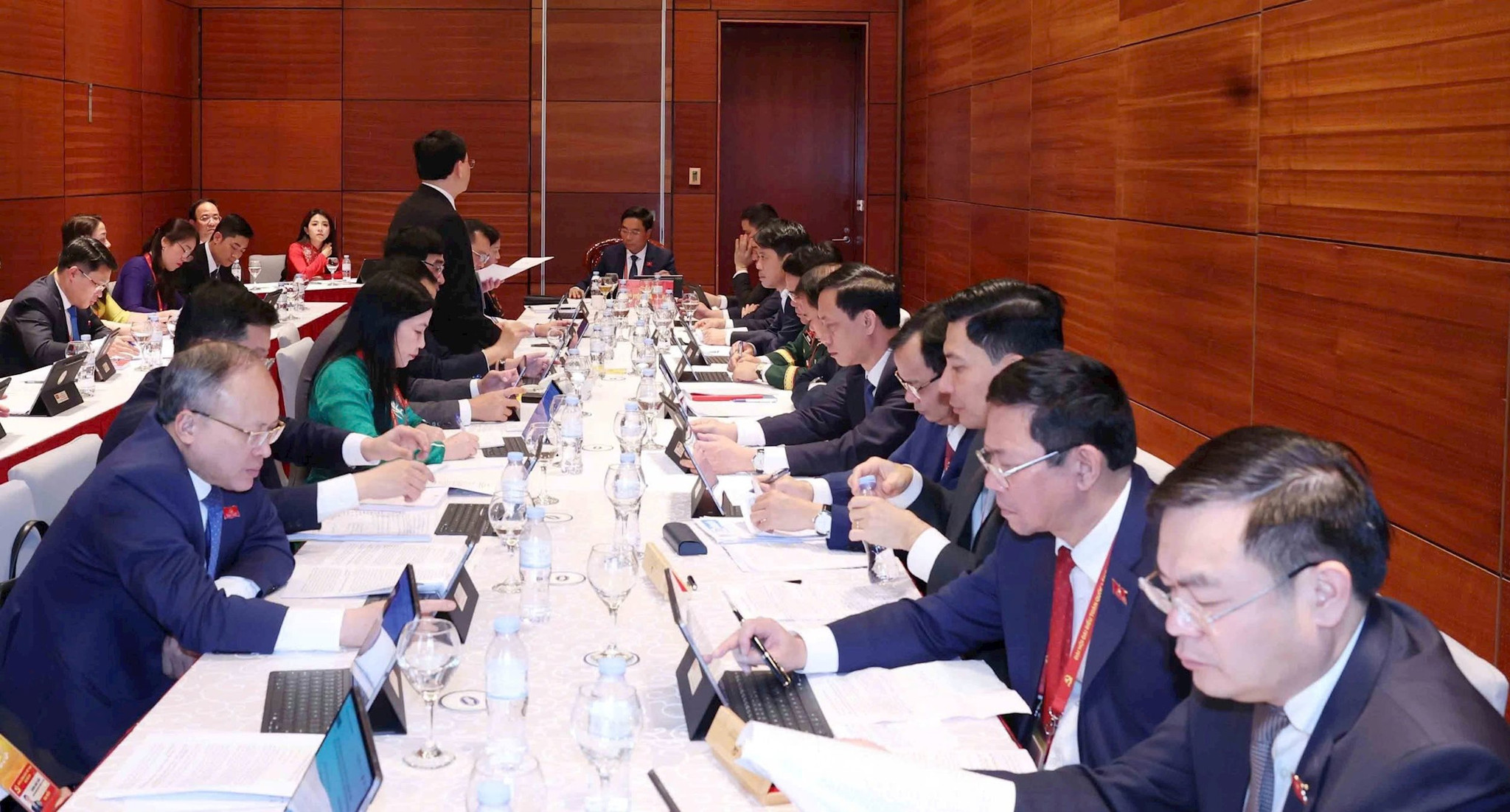 thao-luan-tai-doan-6-.jpg