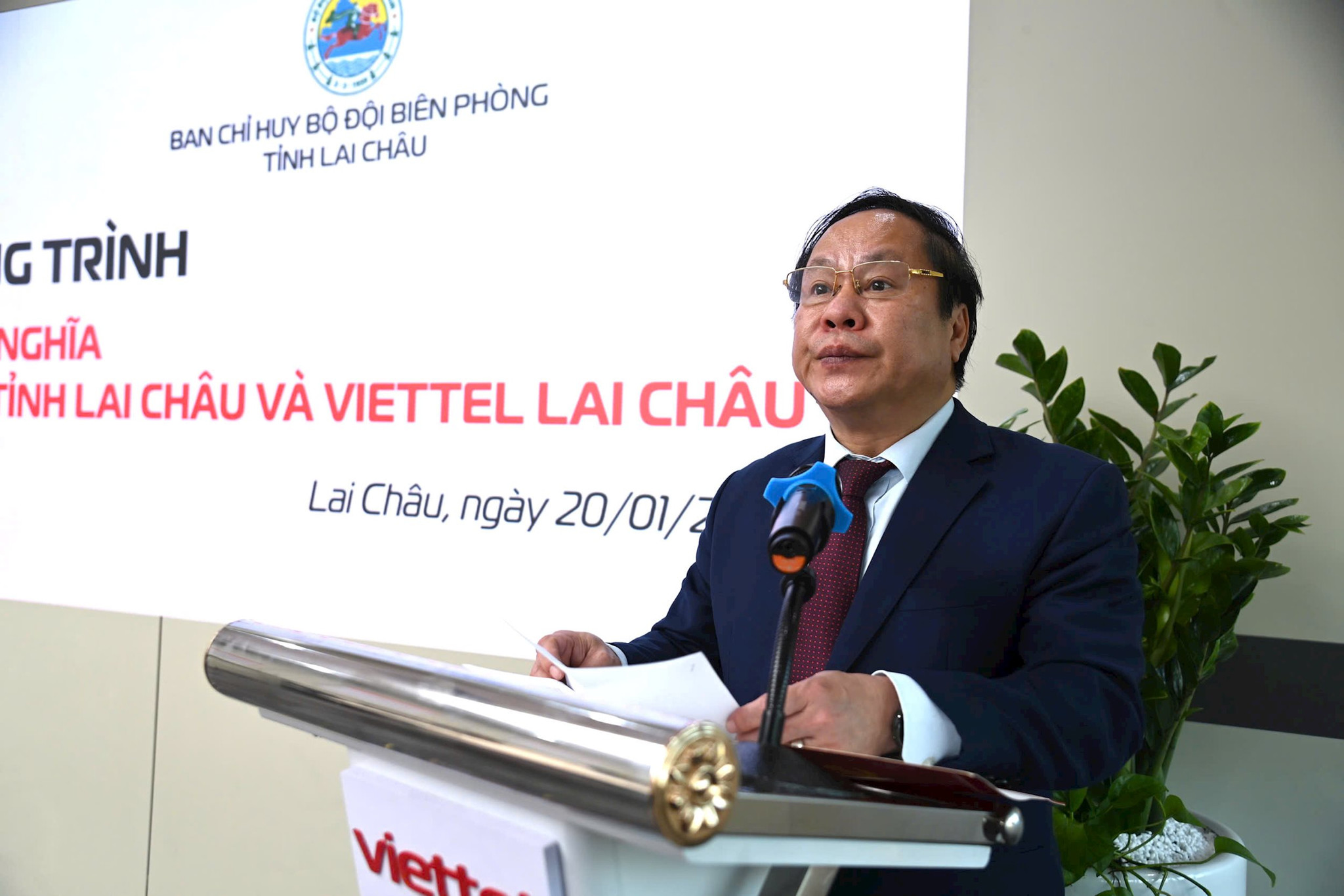 vietel10.jpg