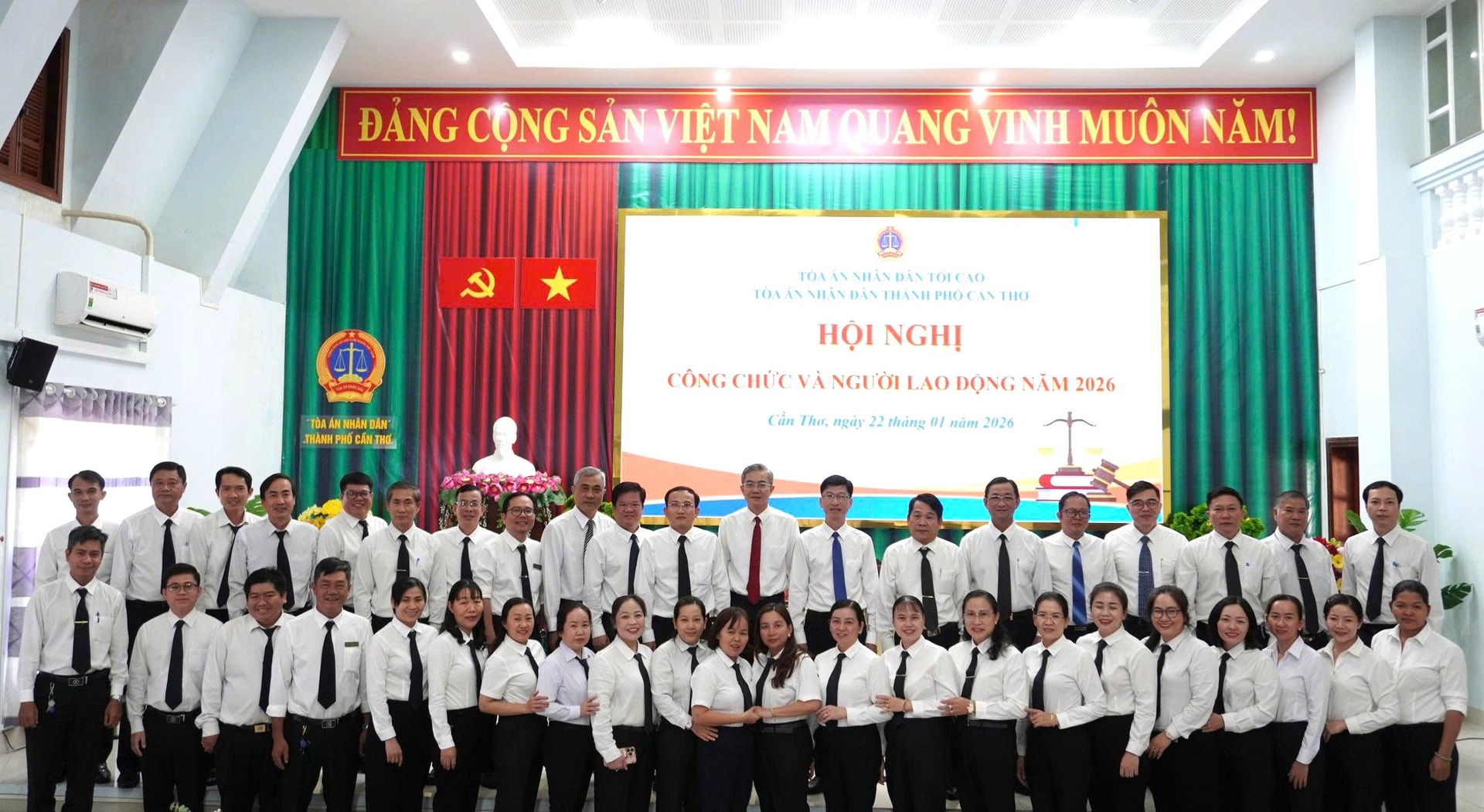 z7456956533420_cbc72b27da2a930cb7f7c18f33744902.jpg