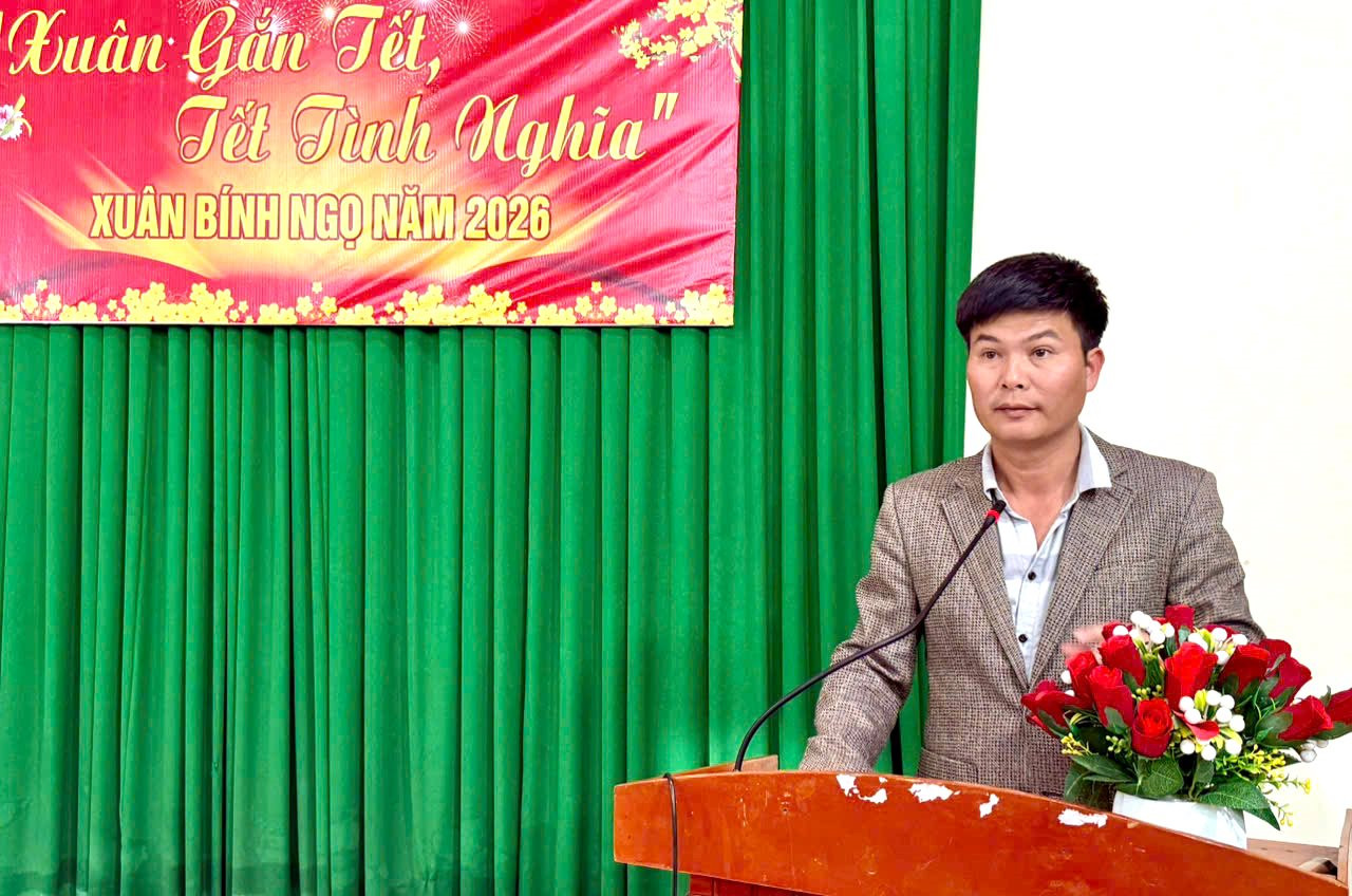 dai-dien-xa-tan-an-phat-bieu-cam-on.jpg