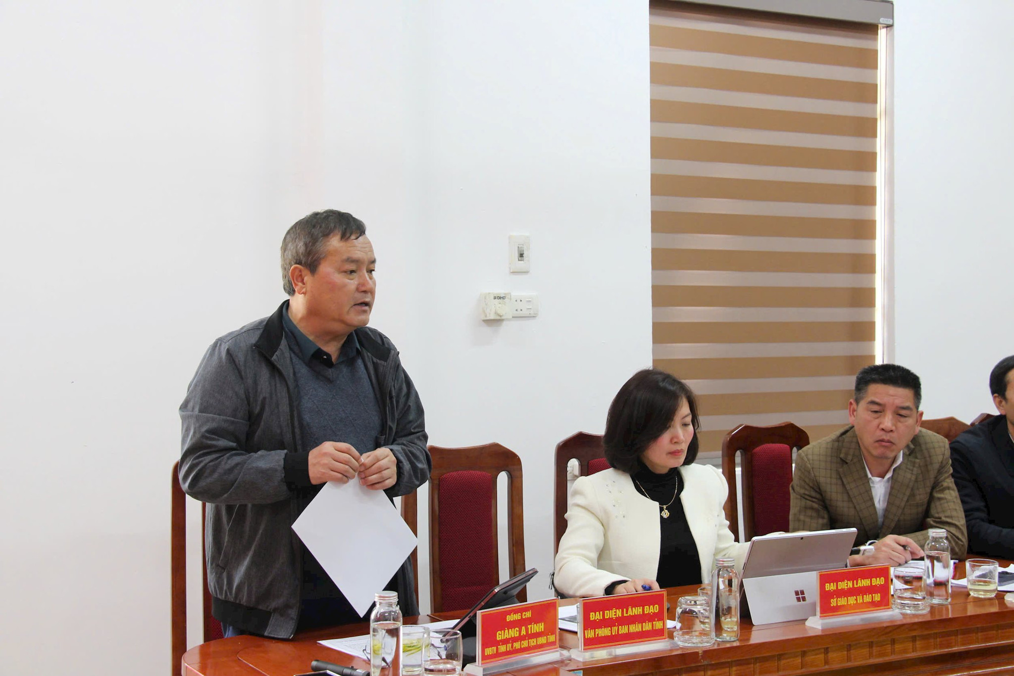 dong-chi-tinh-pct.jpg