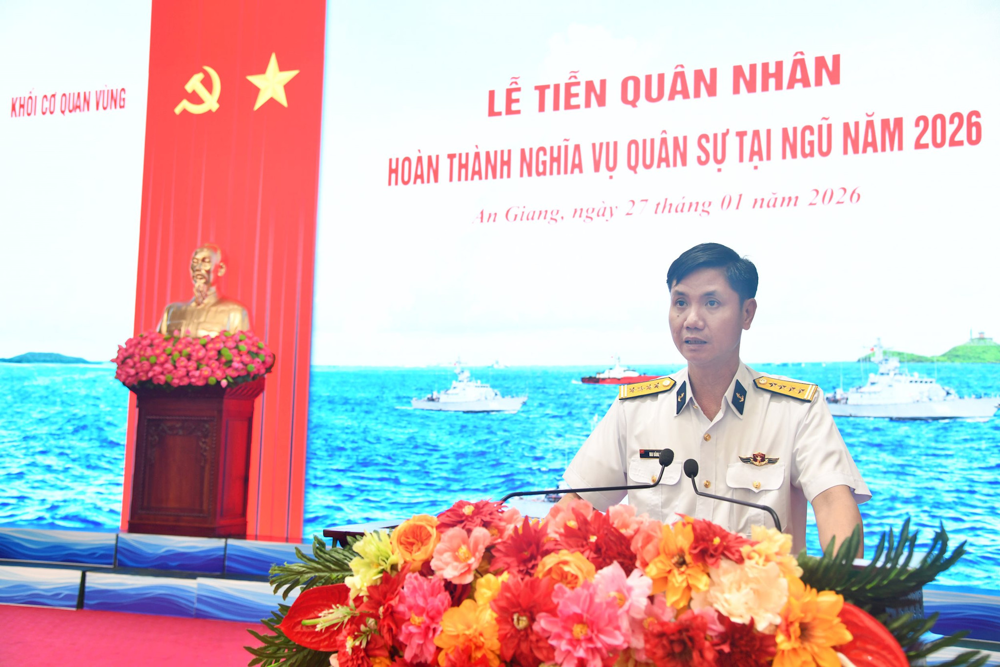 1.-dai-ta-mai-dang-danh-phat-bieu.jpg