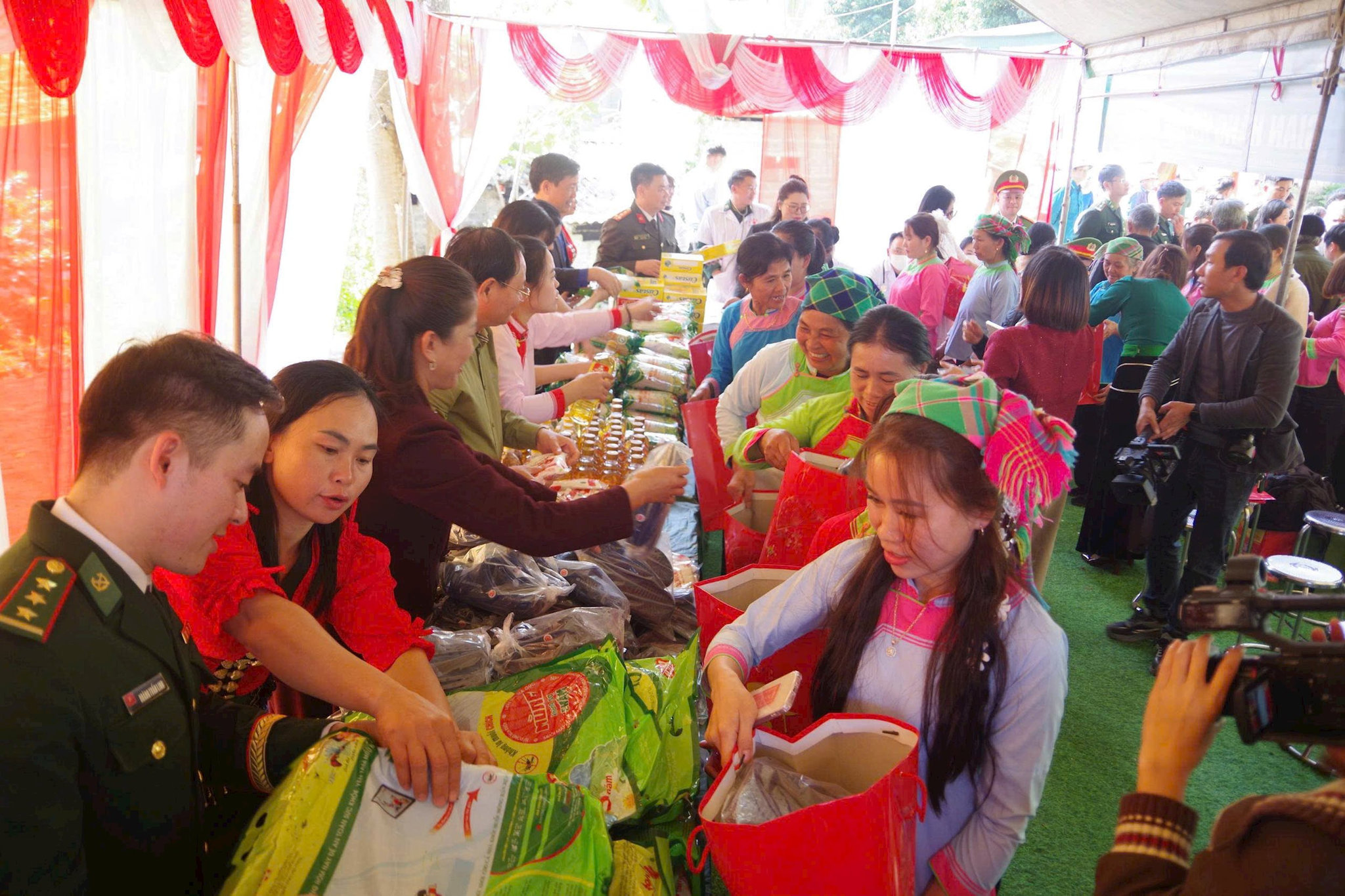 xuan-bien-phong-18.jpg