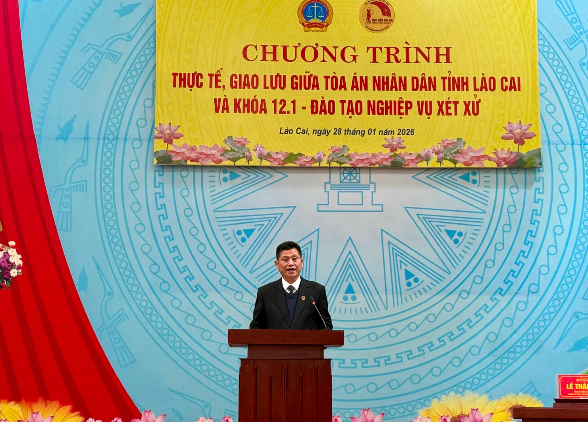 a-hung-2.jpg