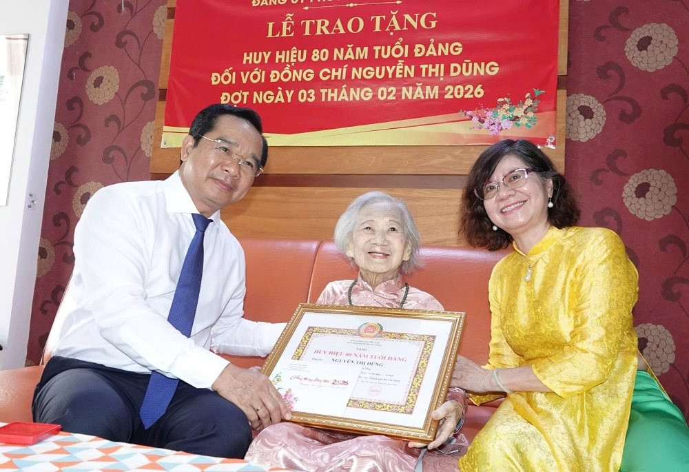30-1-2026-ct-trao-huy-hieu-dang1.jpg