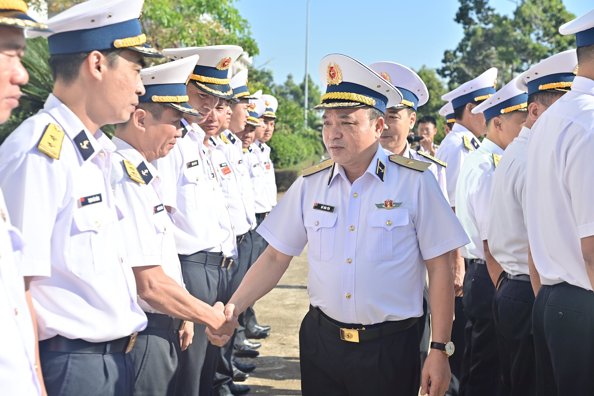 2.-chuan-do-doc-do-van-yen-tham-dong-vien-can-bo-chien-si-lu-doan-681.jpg