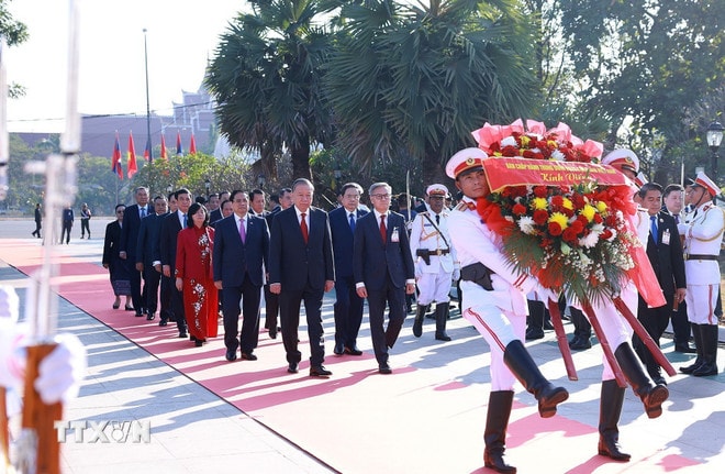 ttxvn-tong-bi-thu-to-lam-dat-vong-hoa-tai-dai-tuong-niem-cac-chien-si-vo-danh-2.jpg