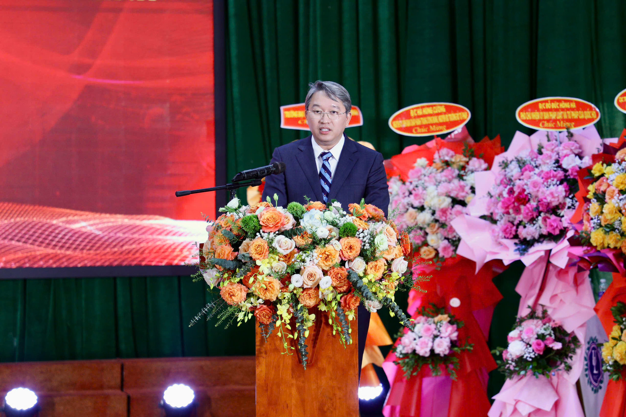 bo-truong-bo-tu-phap-phat-bieu.jpg
