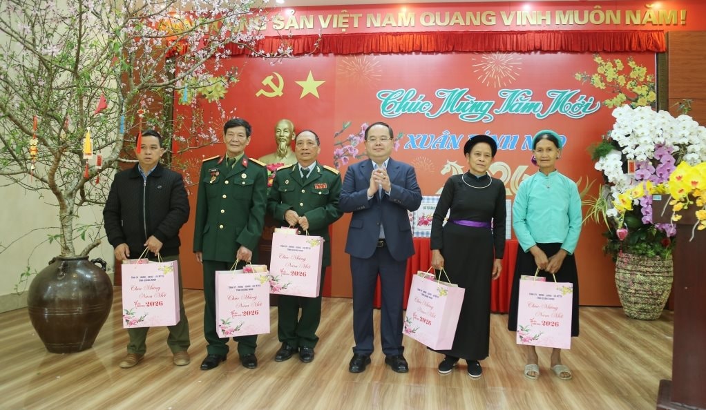 hoanh-mo-2.jpeg