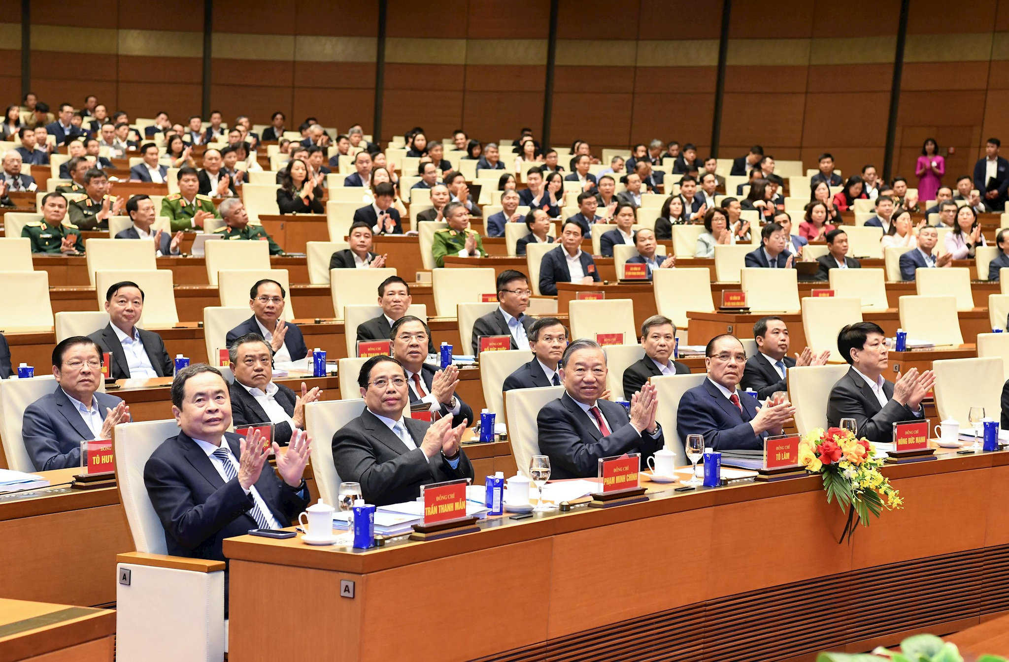 tbt-to-lam-va-cac-dai-bieu-du-hoi-nghi.1.jpg