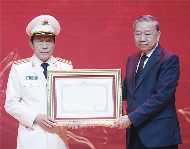 Tổng Bí thư Tô Lâm dự Lễ kỷ niệm 80 năm Ngày truyền thống lực lượng Tình báo CAND- Ảnh 3. Tổng Bí thư Tô Lâm dự Lễ kỷ niệm 80 năm Ngày truyền thống lực lượng Tình báo CAND- Ảnh 3.
