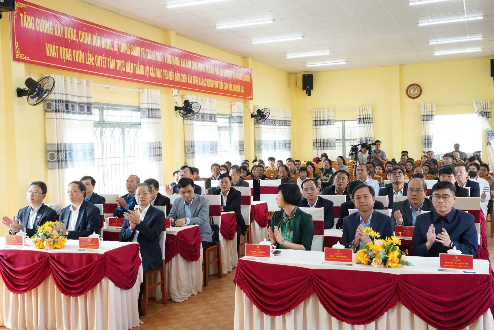 z7514623510564_852c9b30217be8a95db28f11513631fb.jpg