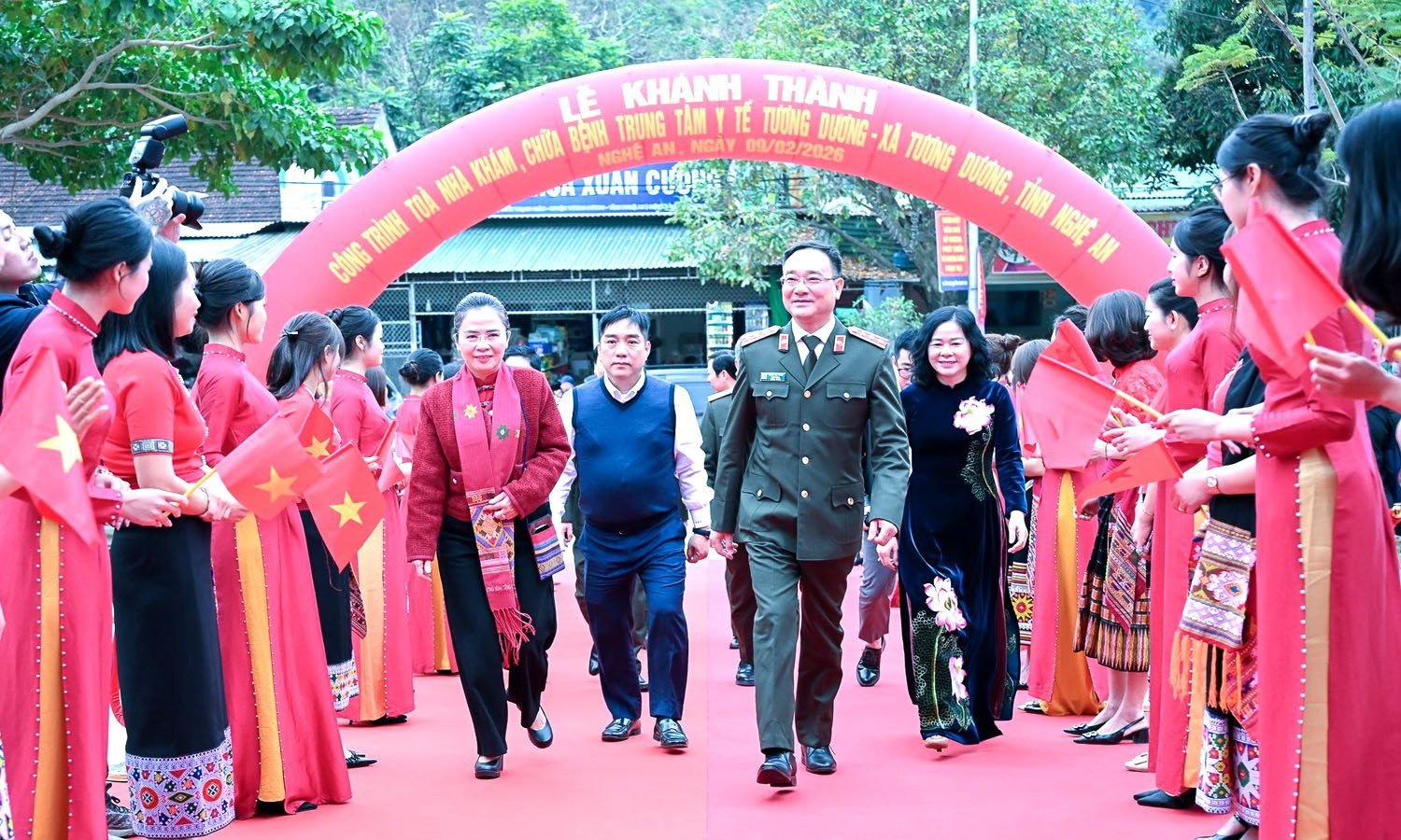 khanh-thanh-bv-tuong-duong.jpg