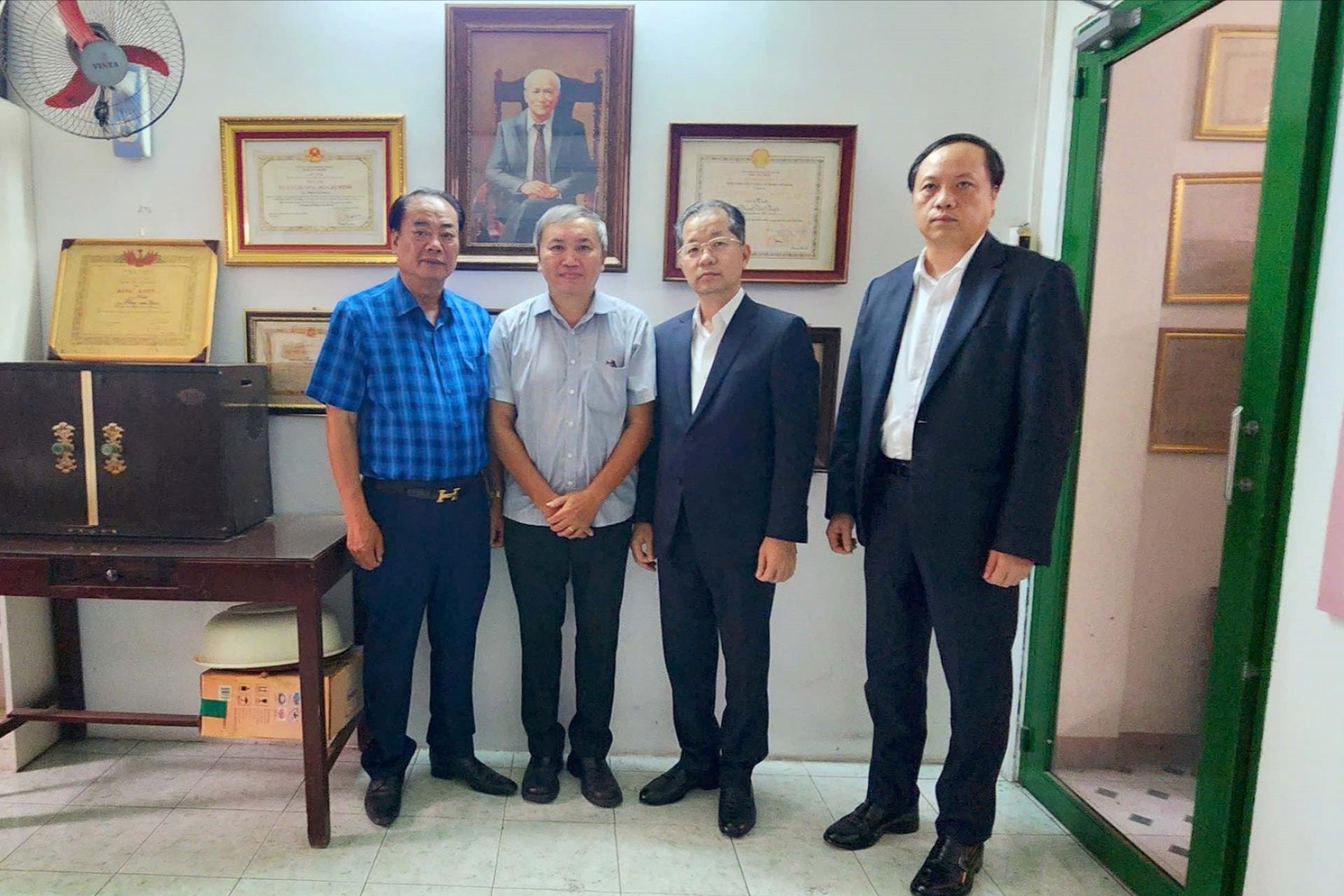 chanh-an-chuc-tet(1).jpg