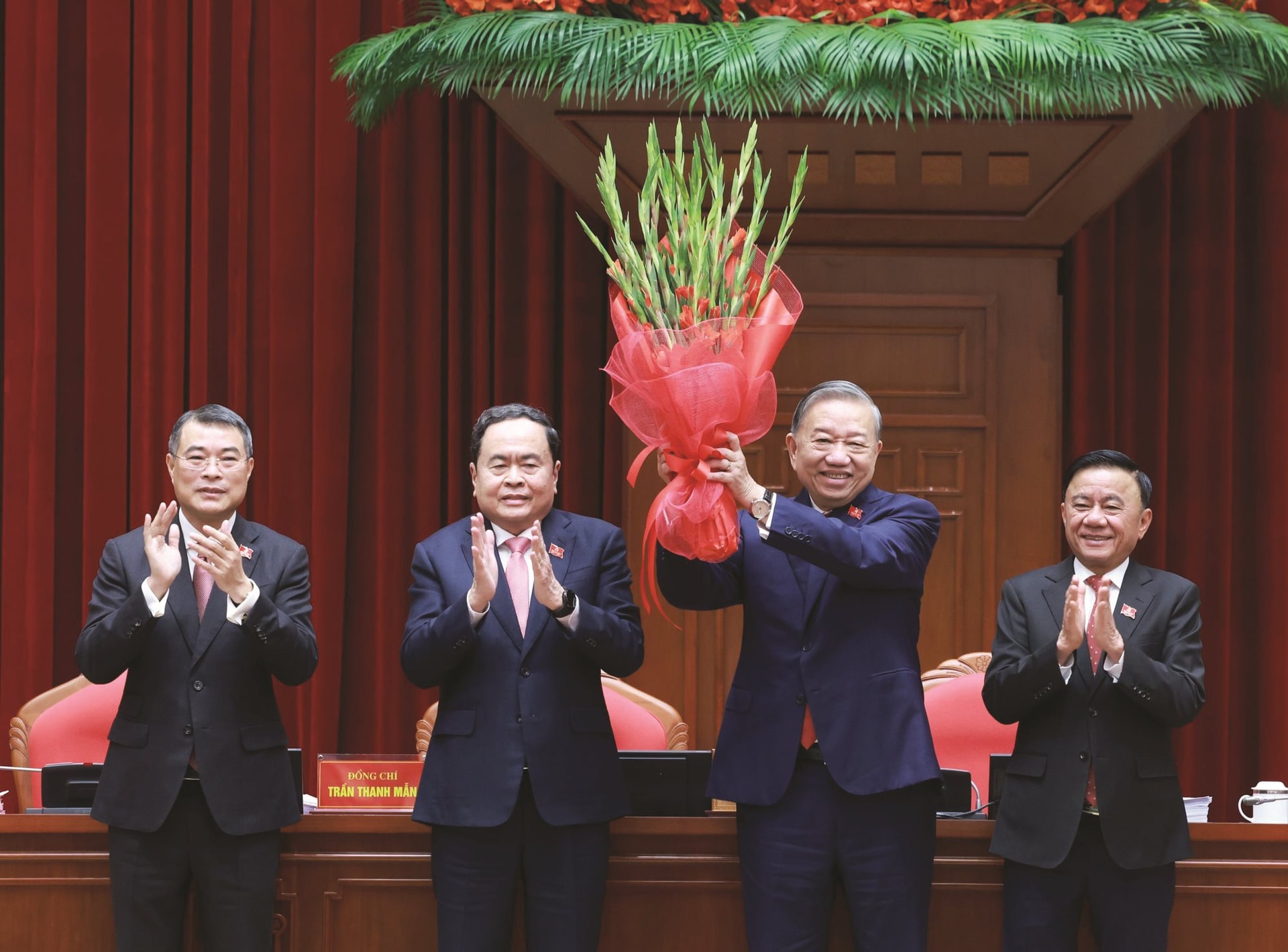 vna-potal-ban-chap-hanh-trung-uo.jpg