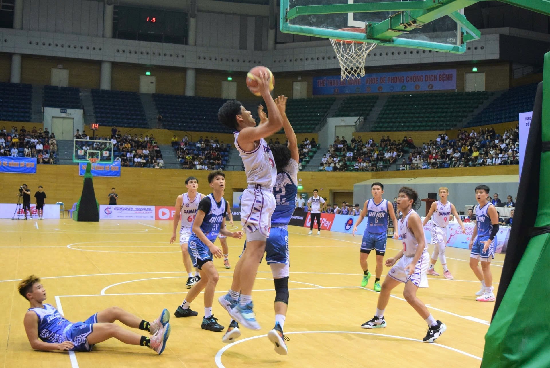 11-2-the-thao11.jpg