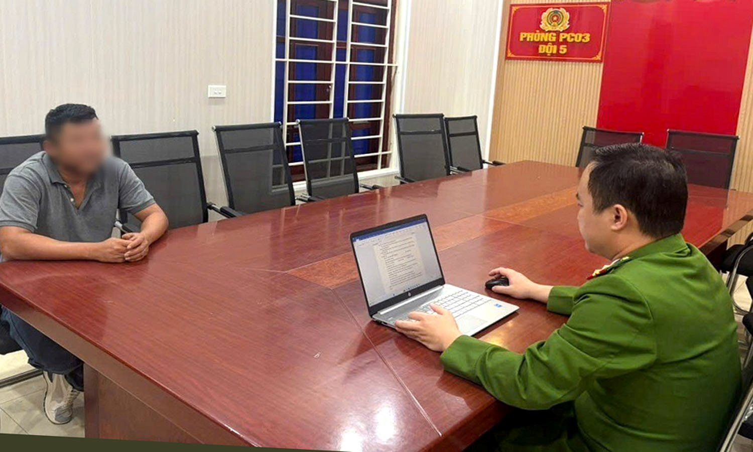 _gen_o_doi_tuong_chu_xe-dich-chau-phi.jpg