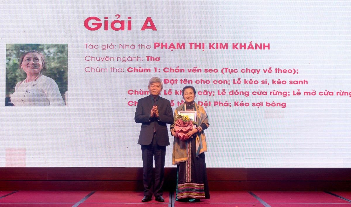 kimkhanh.jpg