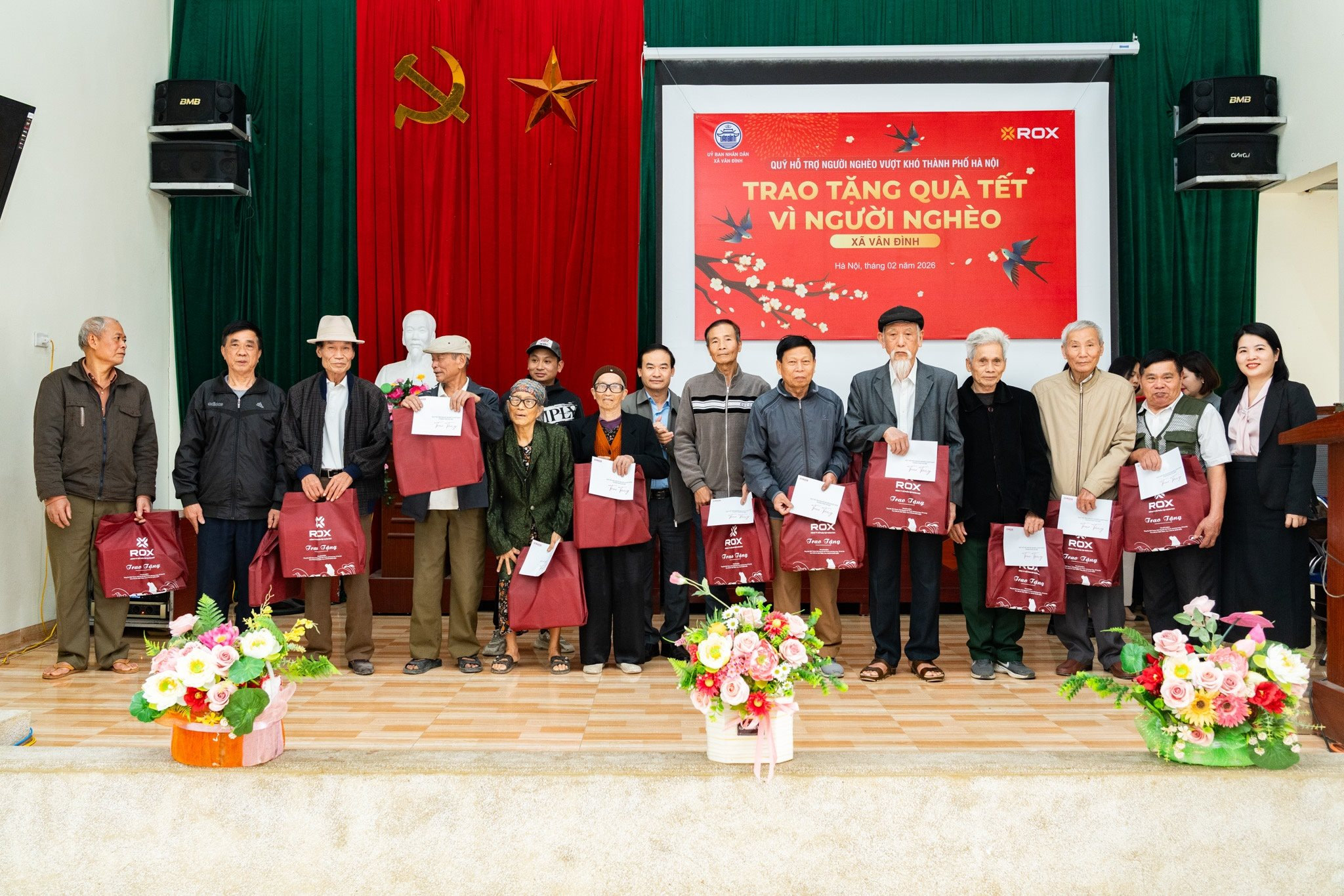 anh-1-rox-anh-moi-trao-qua.jpg